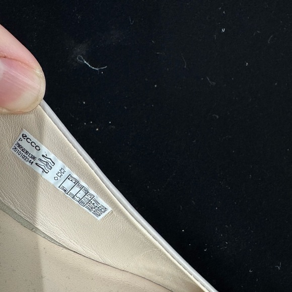 Ecco Women's Taupe Block Heel Shoes - Picture 4 of 9